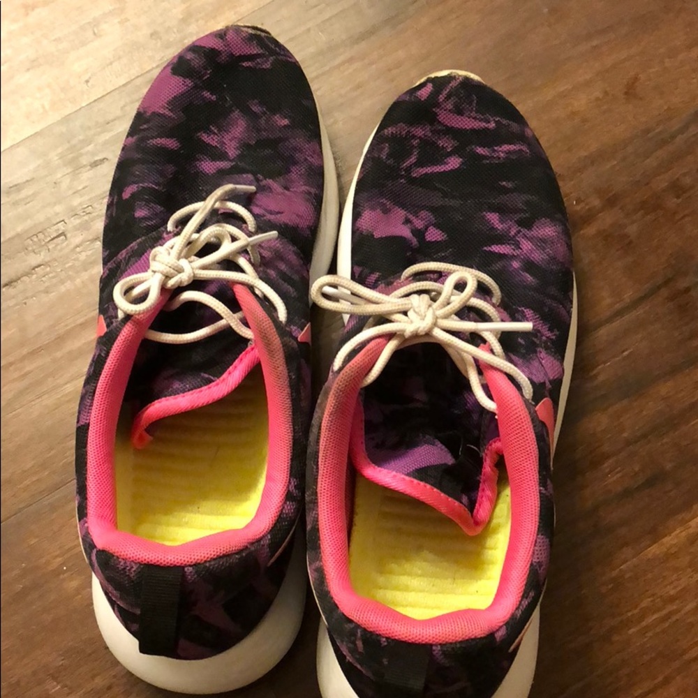 Nike Camoflauge Roshe runs - Picture 4 of 8